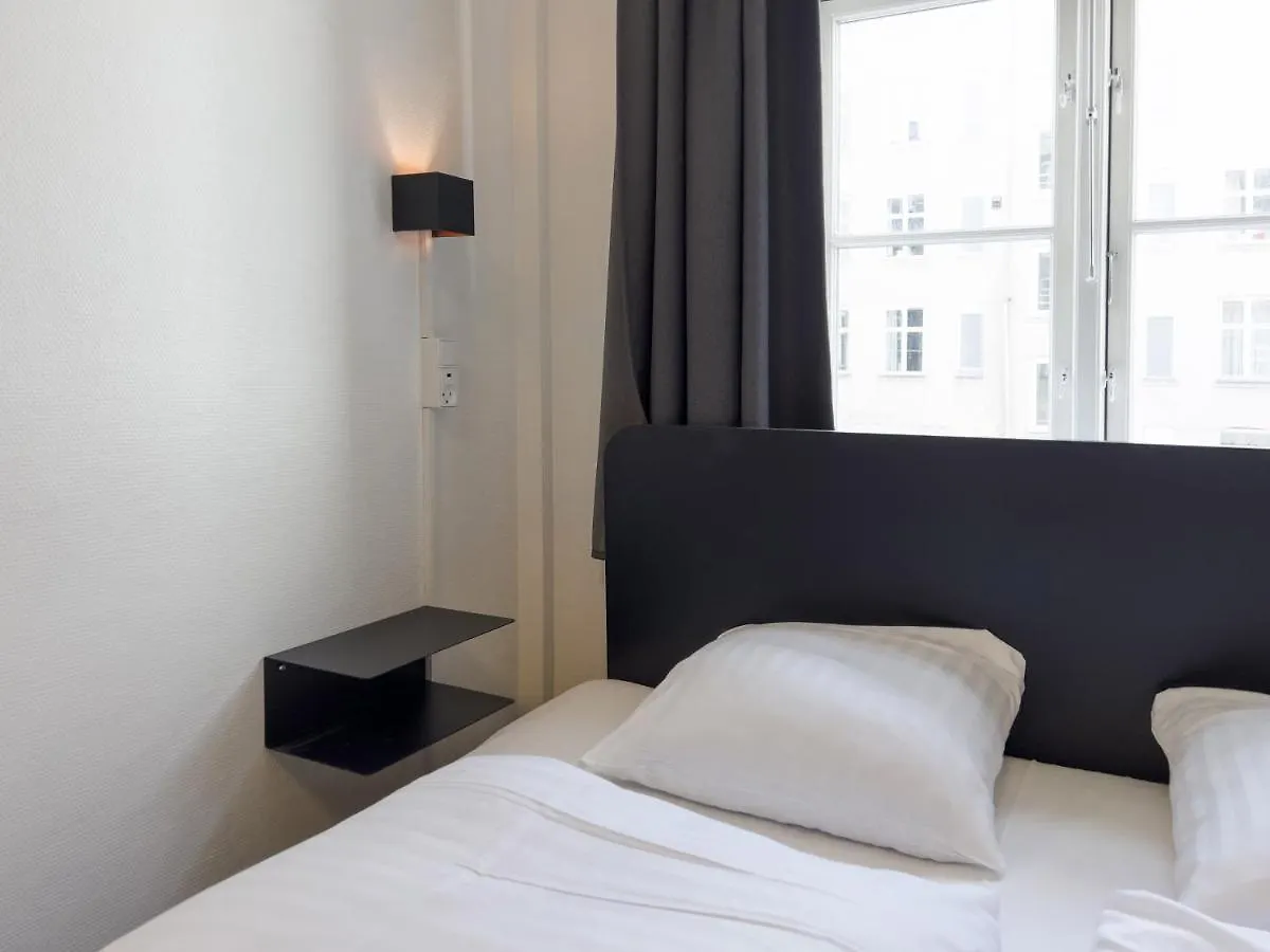 Where To Sleep Copenhagen 2*,